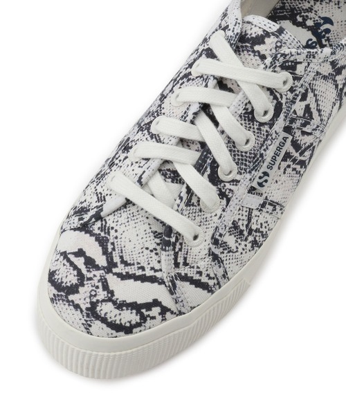 SUPERGA（スペルガ）の「【SUPERGA ADAM ET ROPE' Exclusive】PRINT プラットフォーム スニーカー（スニーカー・レディース・ブラック・36/37/38）」の7枚目の写真