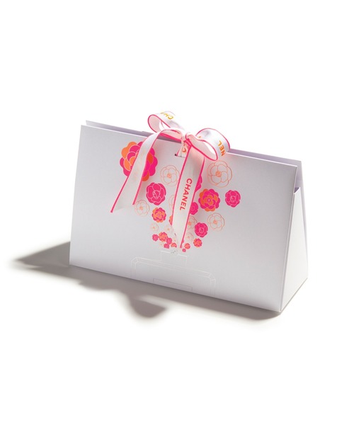 CHANEL（シャネル）の「ユイル ア オングル（限定ラッピング）（ネイル用品/ネイルケア・レディース・01 その他・FREE）」の5枚目の写真