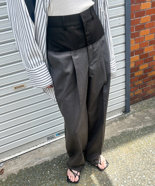 select MOCA(セレクトモカ)の「ウエスト切替スラックスパンツ(スラックス・レディース・グレー/ベージュ・MEDIUM/LARGE)」の6枚目の写真