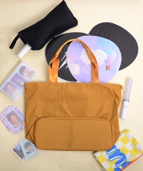 VIBGYOR Women(ヴィブジョー ウィメン)の「【urge select】シンプル ナイロン ショルダーバック/トートバッグ【サイズ収納可能】(ショルダーバッグ・レディース・イエロー/ライトベージュ/グリーン・FREE)」の7枚目の写真