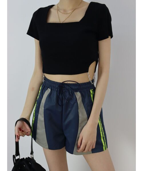 EVRIS(エヴリス)の「サイドライントラックショートパンツ(その他パンツ・レディース・ネイビー/ホワイト・FREE)」の11枚目の写真