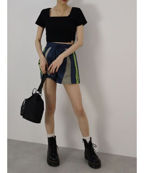 EVRIS(エヴリス)の「サイドライントラックショートパンツ(その他パンツ・レディース・ネイビー/ホワイト・FREE)」の14枚目の写真