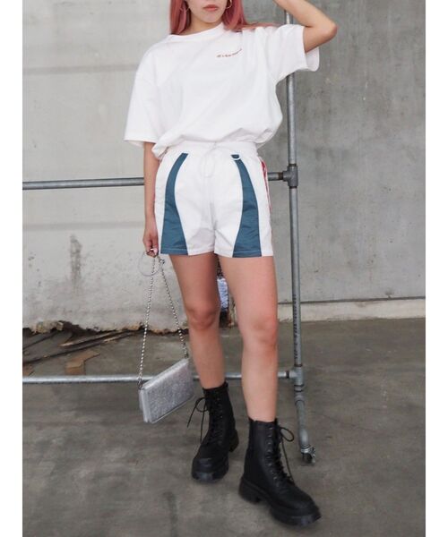EVRIS(エヴリス)の「サイドライントラックショートパンツ(その他パンツ・レディース・ネイビー/ホワイト・FREE)」の18枚目の写真