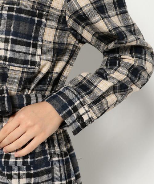 Another Edition（アナザーエディション）の「★★2チェックロングシャツ　ネイビー/AEBC 2CHK LONG SHT　ＮＹ（カーディガン/ボレロ・レディース・ネイビー・フリー）」の10枚目の写真