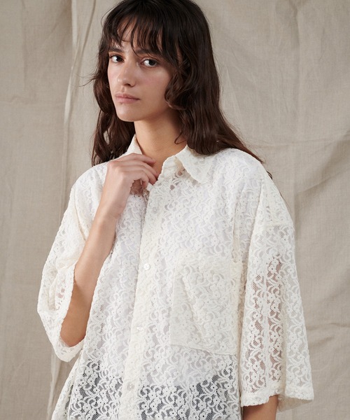 ONCILY(オンシェリー)の「FLOCKY LACE SHEER SHIRT / フロッキーレースシアーシャツ(シャツ/ブラウス・メンズ・アイボリー/ブラック/ブルー・SMALL/MEDIUM/LARGE)」の16枚目の写真