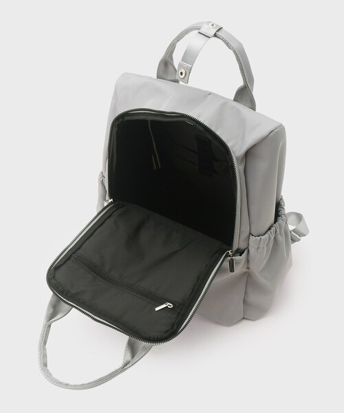 OPAQUE.CLIP（オペークドットクリップ）の「◆【撥水加工】マルチポケットカジュアルリュックサック（バックパック/リュック・レディース・ブラック/グレー・00）」の13枚目の写真