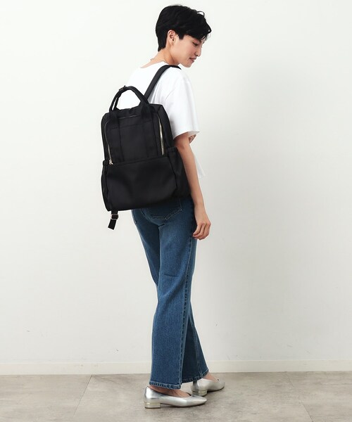 OPAQUE.CLIP（オペークドットクリップ）の「◆【撥水加工】マルチポケットカジュアルリュックサック（バックパック/リュック・レディース・ブラック/グレー・00）」の4枚目の写真