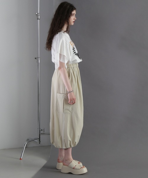 OKIRAKU(オキラク)の「(OKIRAKU×ROSEBUD)メッシュレイヤード スリーブ Tシャツ(スウェット・レディース・ホワイト系その他/グレー・FREE)」の4枚目の写真