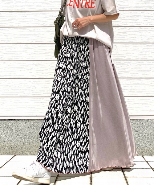 Q(キュー)の「バイカラーマイクロプリーツスカート(スカート・レディース・ネイビー/ベージュ・MEDIUM)」の20枚目の写真