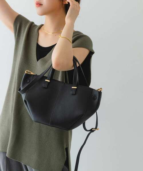 RODE SKO(ロデスコ)の「ラウンドミニバッグ(ショルダーバッグ・レディース・ベージュ/ブラック・ONE)」の9枚目の写真