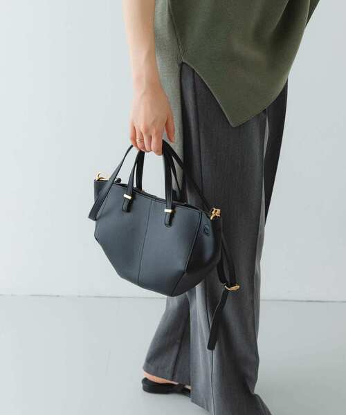 RODE SKO(ロデスコ)の「ラウンドミニバッグ(ショルダーバッグ・レディース・ベージュ/ブラック・ONE)」の13枚目の写真