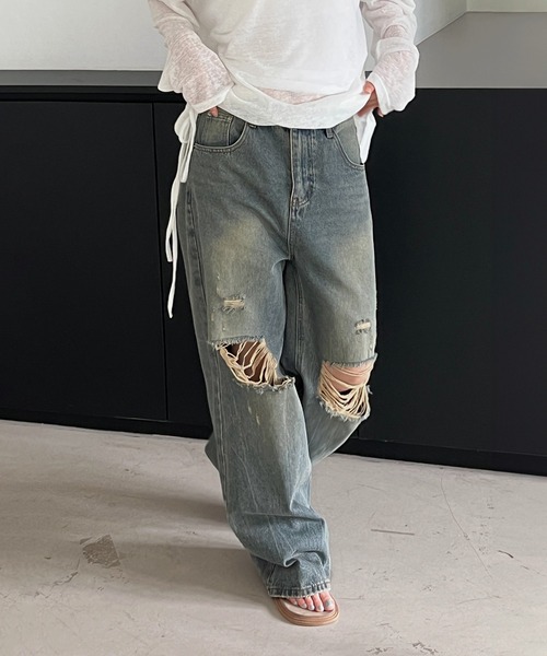 by muni:r（バイ ムニール）の「ヴィンテージダメージデニムワイドパンツ（デニムパンツ・レディース・ライトブルー/ブラック/ブルー・MEDIUM/SMALL）」の19枚目の写真