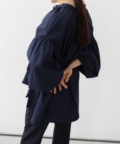 evernavy(エバーネイビー)の「イージーケアギャザーシャツブラウス(シャツ/ブラウス・レディース・ブラック/ホワイト/ネイビー/ライトブルー・S/M)」の11枚目の写真