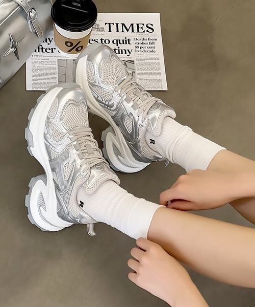 Sibra（シブラ）の「バイカラー メッシュ ドッキング 厚底 ダッド スニーカー  【約6.5cmソール】（スニーカー・レディース・シルバー/ホワイト・S/M/L）」の6枚目の写真