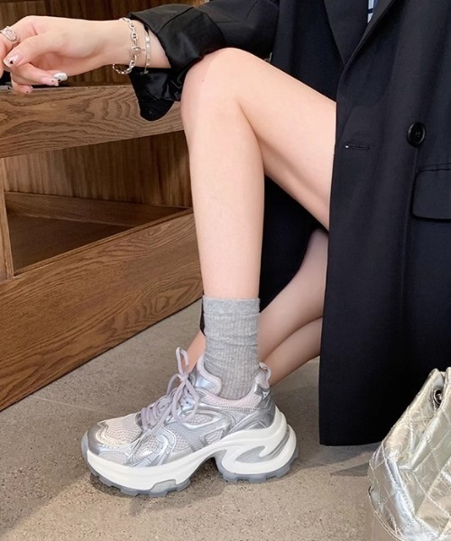 Sibra（シブラ）の「バイカラー メッシュ ドッキング 厚底 ダッド スニーカー  【約6.5cmソール】（スニーカー・レディース・シルバー/ホワイト・S/M/L）」の14枚目の写真