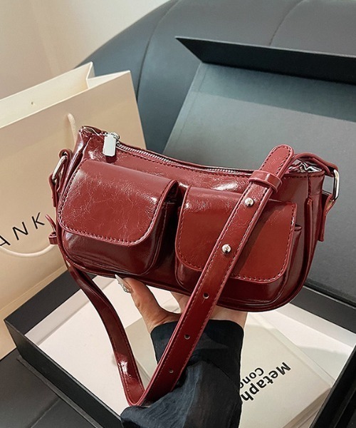mebole(メボレ)の「ヴィンテージポケットショルダーバッグ(ショルダーバッグ・レディース・レッド/ブラック/シルバー・FREE)」の6枚目の写真