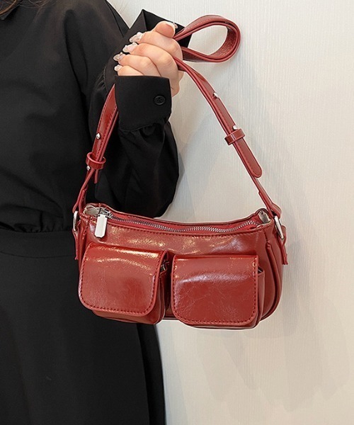 mebole(メボレ)の「ヴィンテージポケットショルダーバッグ(ショルダーバッグ・レディース・レッド/ブラック/シルバー・FREE)」の9枚目の写真