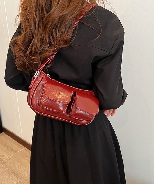 mebole(メボレ)の「ヴィンテージポケットショルダーバッグ(ショルダーバッグ・レディース・レッド/ブラック/シルバー・FREE)」の11枚目の写真