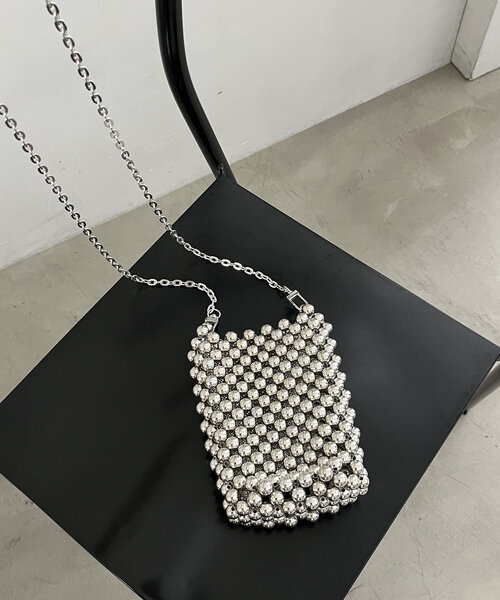 CAPRICIEUX LE'MAGE(カプリシューレマージュ)の「ボールチェーンミニショルダーバッグ(ショルダーバッグ・レディース・シルバー・FREE)」の2枚目の写真