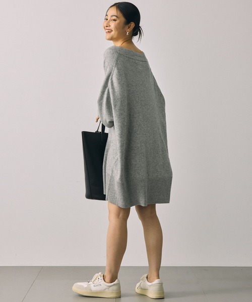 BABYLONE(バビロン)の「コットンウールVネックオーバープルオーバー(ニット/セーター・レディース・オフホワイト/グレー・フリー)」の18枚目の写真