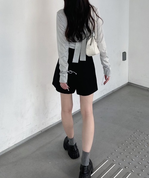 nemne store（ネンネストア）の「《Delfy》ダーツショートパンツ セットアップ可能（その他パンツ・レディース・ブラック/グレー・SMALL/MEDIUM）」の6枚目の写真