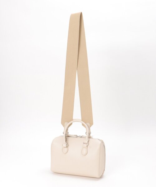 ikka(イッカ)の「PU 2WAYガバットボストンバッグ(ボストンバッグ・レディース・オフホワイト/ブラック/エメラルド・FREE)」の22枚目の写真