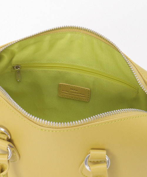 ikka(イッカ)の「PU 2WAYガバットボストンバッグ(ボストンバッグ・レディース・オフホワイト/ブラック/エメラルド・FREE)」の12枚目の写真