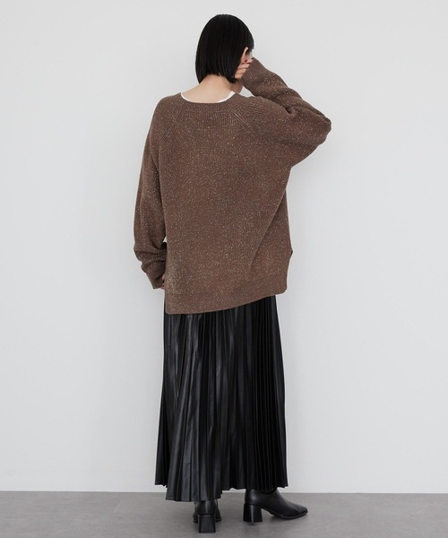 AMERICAN HOLIC(アメリカンホリック)の「バイパチラメ入リVネック片畦ニットカーディガン(カーディガン/ボレロ・レディース・アイボリー/ブラック/ライトグレー系2/ブラウン・M/L)」の11枚目の写真