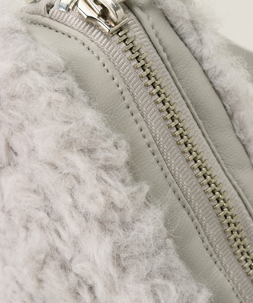 LOW CLASSIC(ロウ クラシック)の「LOW CLASSIC/ロウ クラシック TRAIANGLE BAG LW244BA02(ショルダーバッグ・レディース・ライトグレー・FREE)」の17枚目の写真