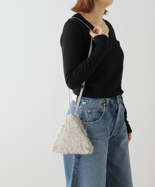 LOW CLASSIC(ロウ クラシック)の「LOW CLASSIC/ロウ クラシック TRAIANGLE BAG LW244BA02(ショルダーバッグ・レディース・ライトグレー・FREE)」の19枚目の写真