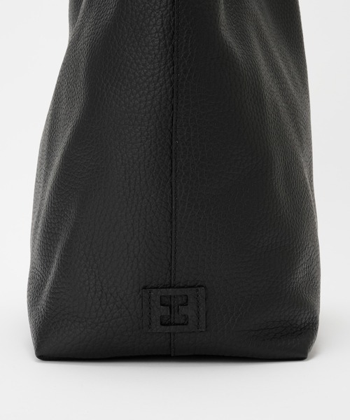 【IACUCCI】イアクッチ グーフォ TOTE TORO 通勤バッグに IACUCCI｜オペラ L CAVALLINO/CERVO | Rakuten Fashion(楽天
