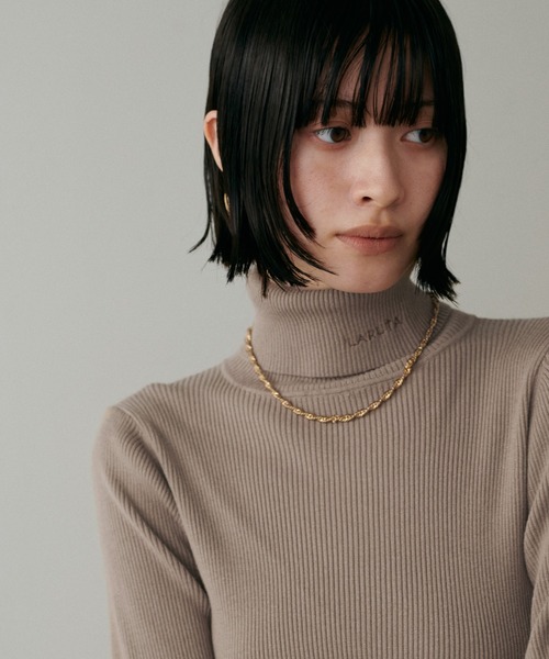 LARUTA(ラルータ)の「【LARUTA】LARUTAロゴ刺繍入りケーブルタートル(ニット/セーター・レディース・ミント/モカ/その他1/オフホワイト/グレー/ブラック・FREE)」の4枚目の写真