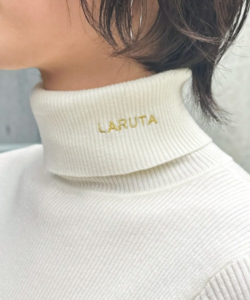 LARUTA(ラルータ)の「【LARUTA】LARUTAロゴ刺繍入りケーブルタートル(ニット/セーター・レディース・ミント/モカ/その他1/オフホワイト/グレー/ブラック・FREE)」の8枚目の写真