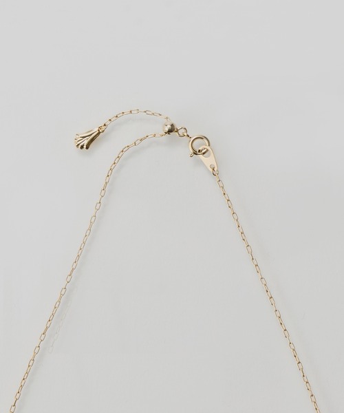 Phoebe(フィービィー)の「【金属アレルギー対応/長さ調節可能】ラディアンスビジューYラインネックレス/Y字/最大全長:47cm/ニッケルフリー(ネックレス・レディース・イエローゴールド/シャンパン・FREE)」の15枚目の写真