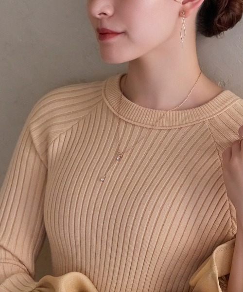 Phoebe(フィービィー)の「【金属アレルギー対応/長さ調節可能】ラディアンスビジューYラインネックレス/Y字/最大全長:47cm/ニッケルフリー(ネックレス・レディース・イエローゴールド/シャンパン・FREE)」の3枚目の写真