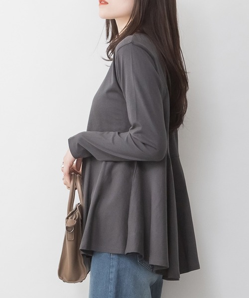 LARU(ラルー)の「裾フレア 長袖 カットソー(Tシャツ/カットソー・レディース・ブラック/オフホワイト/チャコールグレー・M-L)」の19枚目の写真