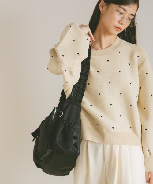 VANNIE U（ヴァニーユー）の「アウトポケットドロストショルダーバッグ（ショルダーバッグ・レディース・アイボリー/ブラック・FREE）」の9枚目の写真