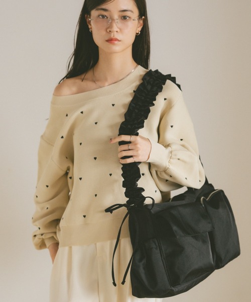 VANNIE U（ヴァニーユー）の「アウトポケットドロストショルダーバッグ（ショルダーバッグ・レディース・アイボリー/ブラック・FREE）」の6枚目の写真