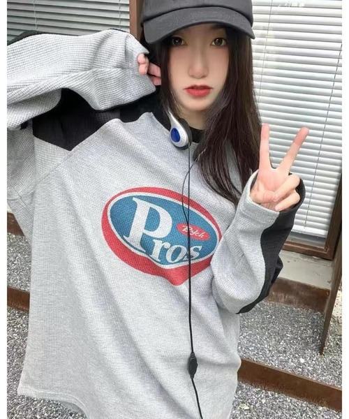 FUNdaysion(ファンデイション)の「袖配色ロゴプリントルーズワッフルトップス(Tシャツ/カットソー・レディース・グレー・M)」の6枚目の写真