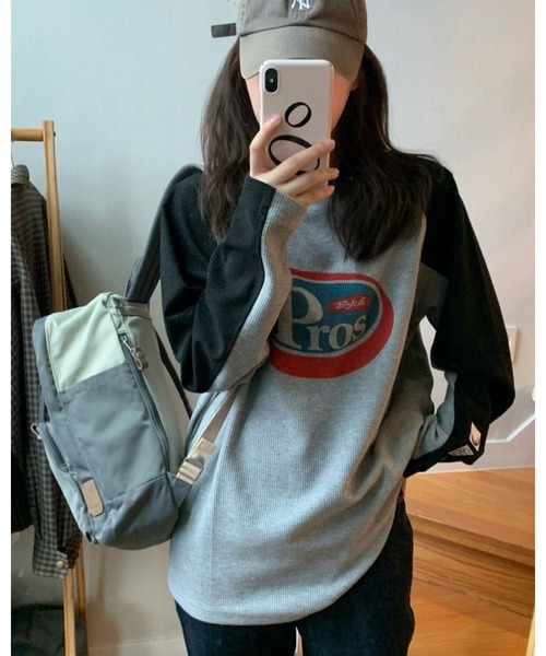 FUNdaysion(ファンデイション)の「袖配色ロゴプリントルーズワッフルトップス(Tシャツ/カットソー・レディース・グレー・M)」の18枚目の写真