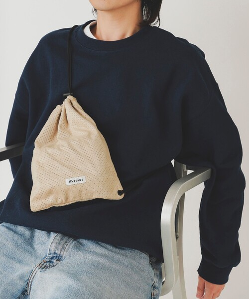 bpr BEAMS（ビーピーアール ビームス ）の「パンチング ドローストリング バッグ（ショルダーバッグ・レディース・ブラック/ブルー/ベージュ/ピンク/ホワイト・ONE SIZE）」の4枚目の写真