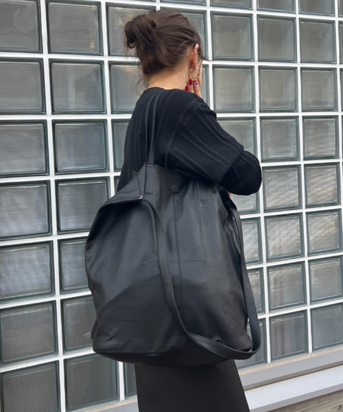 Morphee（モルフェ）の「【Morphee / モルフェ】3WAY　LARGE TOTE　レザートートバッグ（トートバッグ・レディース・グレイッシュベージュ/ブラック・フリー）」の16枚目の写真