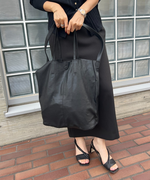 Morphee（モルフェ）の「【Morphee / モルフェ】3WAY　LARGE TOTE　レザートートバッグ（トートバッグ・レディース・グレイッシュベージュ/ブラック・フリー）」の20枚目の写真