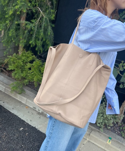 Morphee（モルフェ）の「【Morphee / モルフェ】3WAY　LARGE TOTE　レザートートバッグ（トートバッグ・レディース・グレイッシュベージュ/ブラック・フリー）」の6枚目の写真