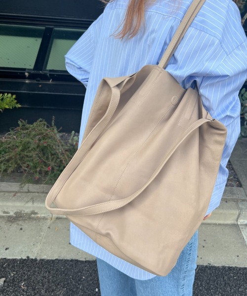 Morphee（モルフェ）の「【Morphee / モルフェ】3WAY　LARGE TOTE　レザートートバッグ（トートバッグ・レディース・グレイッシュベージュ/ブラック・フリー）」の7枚目の写真