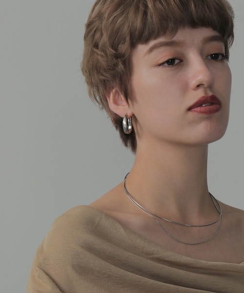 ORLEAN(オルレアン)の「【ORLEAN】 ニュアンスウェーブワンタッチピアス(ピアス(両耳用)・レディース・ゴールド/シルバー・フリー)」の7枚目の写真