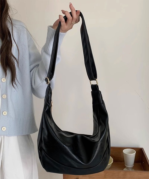 blackdia ocean(ブラックダイヤオーシャン)の「blackdia ocean ハーフムーンショルダーバッグ(ショルダーバッグ・レディース・ブラウン/ブラック・FREE)」の2枚目の写真