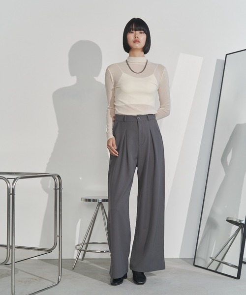 Solace(ソレイス)の「ベーシックシアーハイネックトップス(Tシャツ/カットソー・レディース・ブラック/アイボリー・FREE)」の15枚目の写真