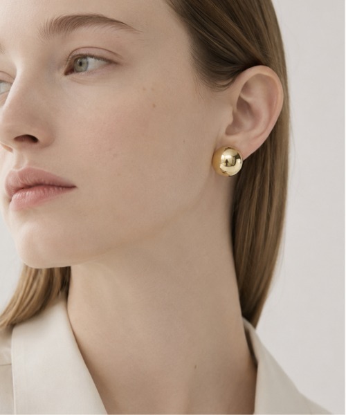 rae(レイ)の「【rae】ボールスタッドピアス(ピアス(両耳用)・レディース・ゴールド/シルバー/ゴールド系その他・FREE)」の1枚目の写真