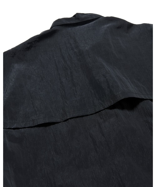 uniform experiment(ユニフォームエクスペリメント)の「CRYSTAL NYLON VENTILATION SHIRT(シャツ/ブラウス・メンズ・ネイビー/イエロー/ブラック/グレー・1/2/3/4)」の12枚目の写真
